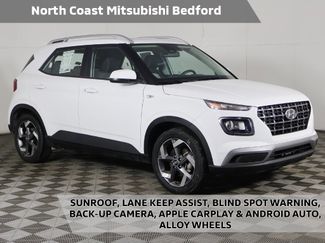 Used 2024 Hyundai Venue SEL video 1