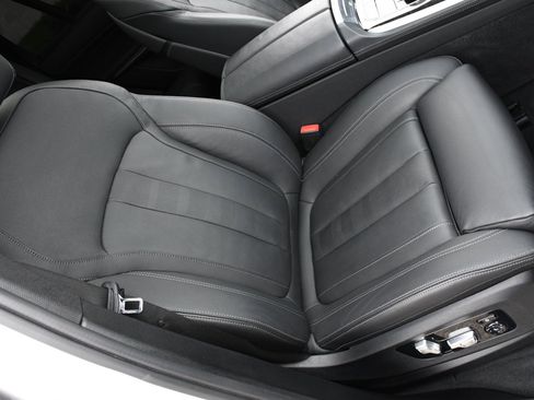 Used 2020 BMW X5 M50i w/ Executive Package image 16