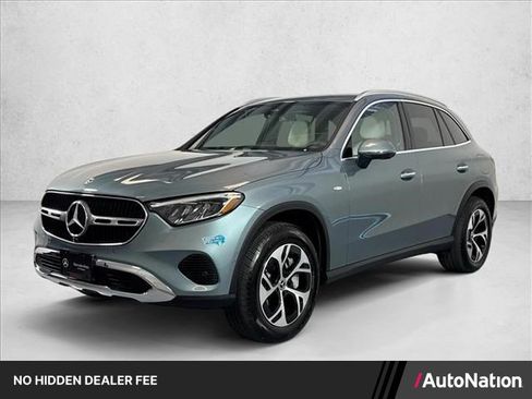 Used 2025 Mercedes-Benz GLC 350e 4MATIC image 1