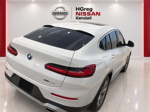 Used 2022 BMW X4 xDrive30i w/ Parking Assistance Package AWD/4WD image 4
