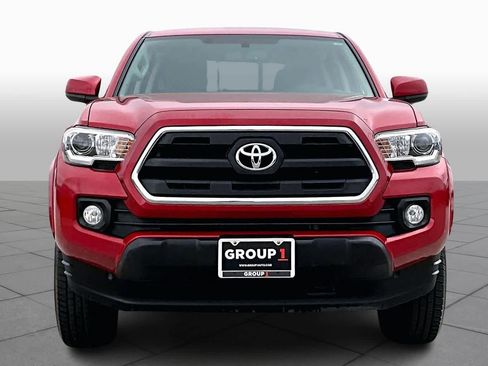 Used 2017 Toyota Tacoma SR5 image 4