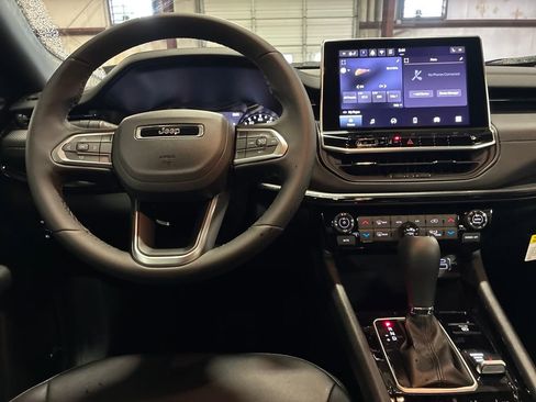 New 2025 Jeep Compass Latitude w/ Sun & Sound Group AWD/4WD image 14