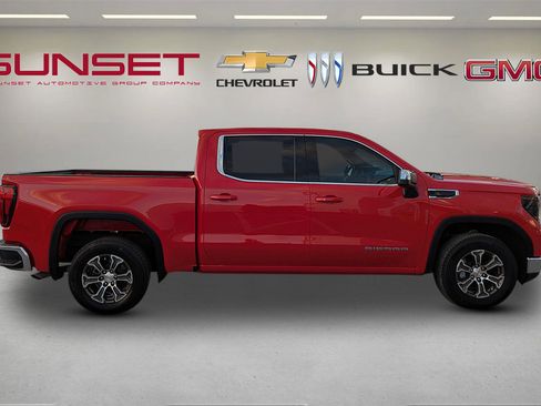 Certified 2023 GMC Sierra 1500 SLE image 3