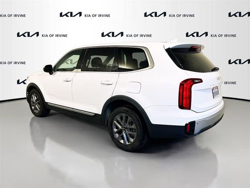 Used 2023 Kia Telluride LX image 5