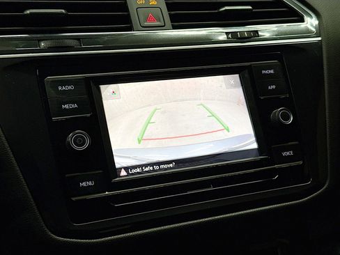 Used 2022 Volkswagen Tiguan S image 14