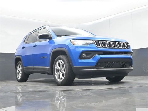 New 2025 Jeep Compass Latitude image 38