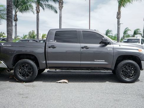 Used 2015 Toyota Tundra SR5 w/ SR5 Upgrade Package image 10