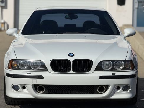 Used 2003 BMW M5 RWD image 3