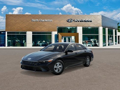 New 2026 Hyundai Elantra SE image 1