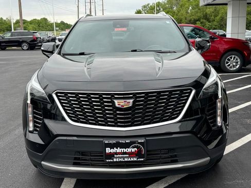 Used 2023 Cadillac XT4 Premium Luxury AWD/4WD image 12