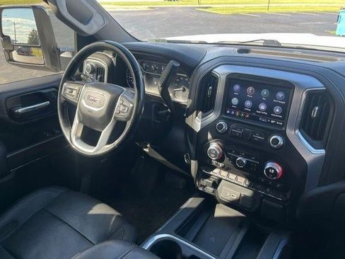 Used 2023 GMC Sierra 2500 SLT w/ SLT Premium Package AWD/4WD image 9