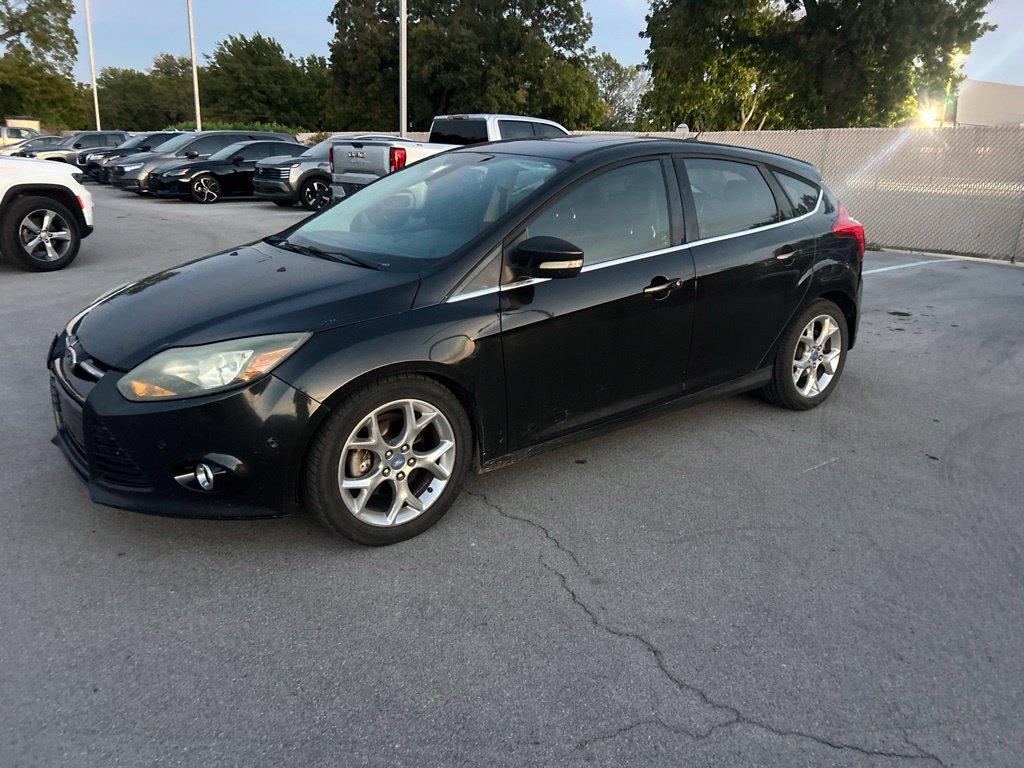 Used 2012 Ford Focus Titanium FWD image 2