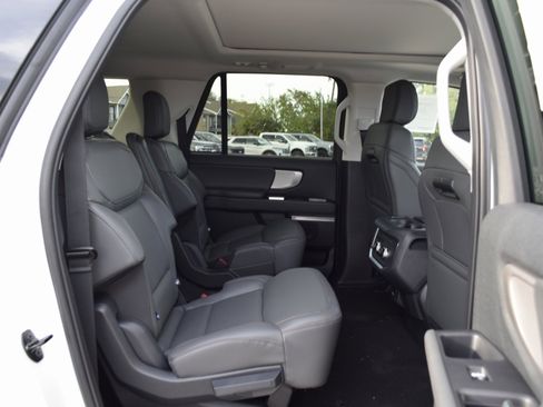 New 2025 Ford Expedition Max Active image 24