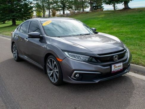 Used 2019 Honda Civic Touring image 8