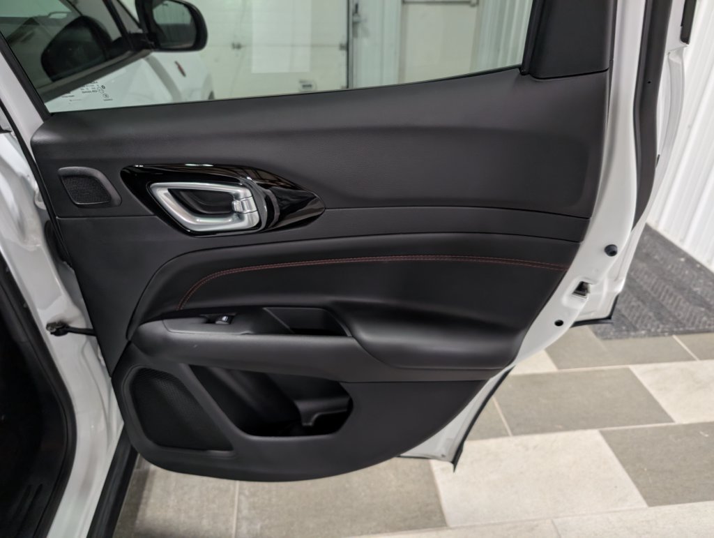 Used 2023 Jeep Compass Trailhawk w/ Trailhawk Elite Group AWD/4WD image 26