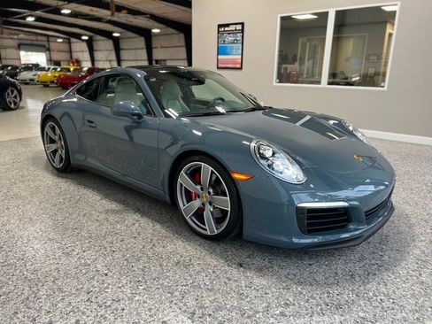 Used 2017 Porsche 911 Carrera 4S image 9