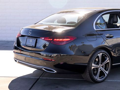 Used 2025 Mercedes-Benz C 300 Sedan image 8