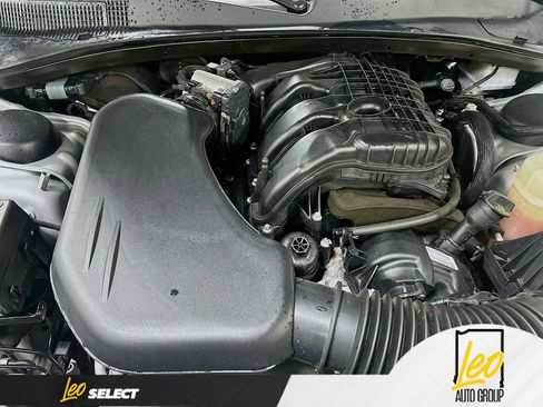 Used 2023 Chrysler 300 S image 32