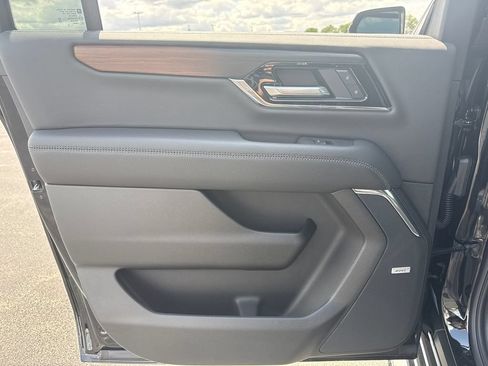New 2026 GMC Yukon XL Denali w/ Advanced Technology Package AWD/4WD image 31