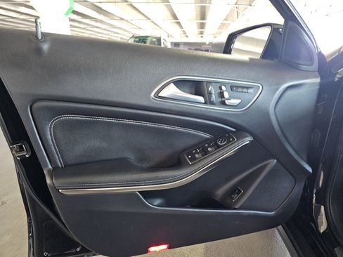 Used 2020 Mercedes-Benz GLA 250 image 10