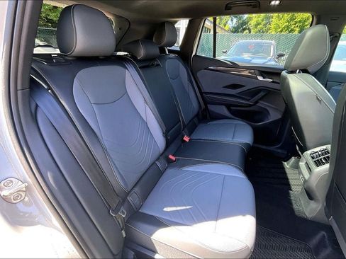 New 2026 Volkswagen Tiguan SE R-Line FWD image 20