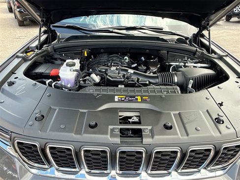 New 2025 Jeep Grand Cherokee Laredo X image 33