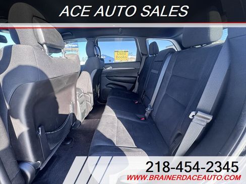 Used 2016 Jeep Grand Cherokee Laredo w/ Quick Order Package 23E image 18