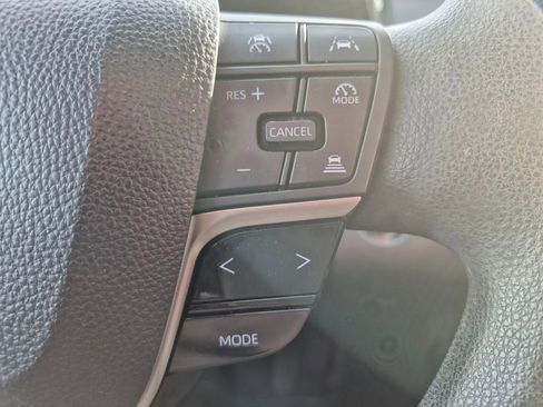 Used 2025 Toyota Camry Hybrid image 17