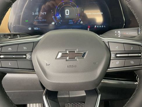 New 2025 Chevrolet Equinox ACTIV image 24