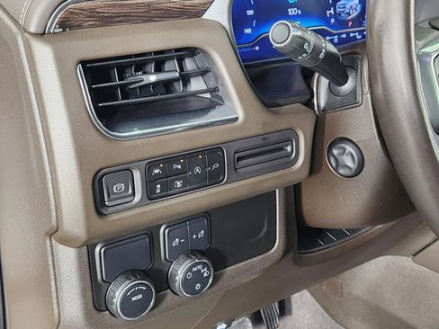 Used 2022 Chevrolet Tahoe LT w/ Luxury Package image 19