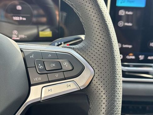 New 2026 Volkswagen Tiguan SE R-Line AWD/4WD image 17