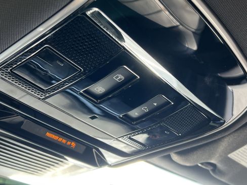 Used 2023 Land Rover Range Rover Sport SE image 31