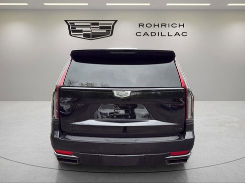 Used 2021 Cadillac Escalade Sport w/ Driver Assist Tech Package AWD/4WD image 7