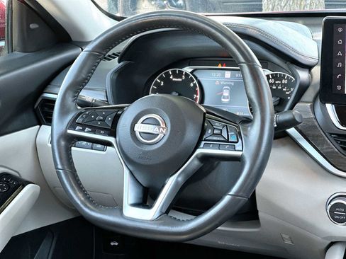 Used 2024 Nissan Altima 2.5 SL FWD image 27