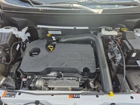 Certified 2024 GMC Terrain SLE w/ Driver Convenience Package FWD image 16