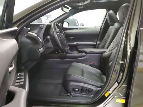 Used 2024 Lexus UX 250h AWD w/ Premium Package image 10