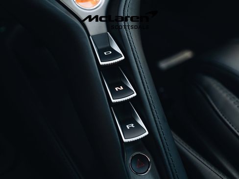 Used 2025 McLaren 750S Spider image 27