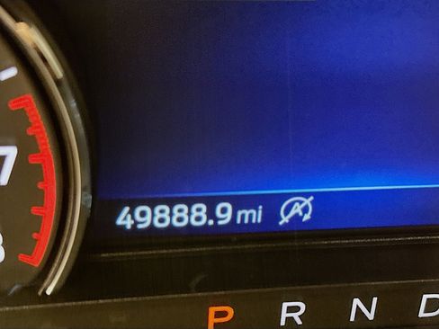 Used 2024 Ford Explorer XLT w/ Equipment Group 202A image 19