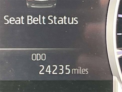 Used 2023 Toyota Highlander LE image 30