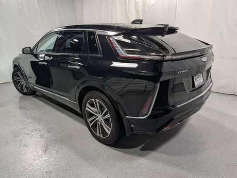 Certified 2024 Cadillac Lyriq Luxury AWD/4WD image 5