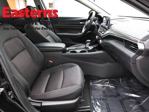 Used 2024 Nissan Altima 2.5 SV FWD image 24