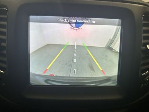 Used 2019 Jeep Compass Trailhawk AWD/4WD image 25
