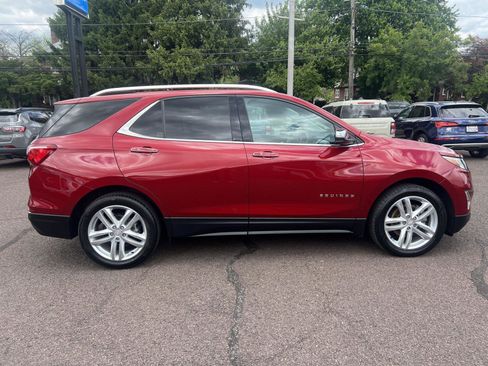 Used 2018 Chevrolet Equinox Premier AWD/4WD image 8