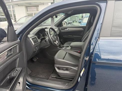 Certified 2020 Volkswagen Atlas Cross Sport SE image 12