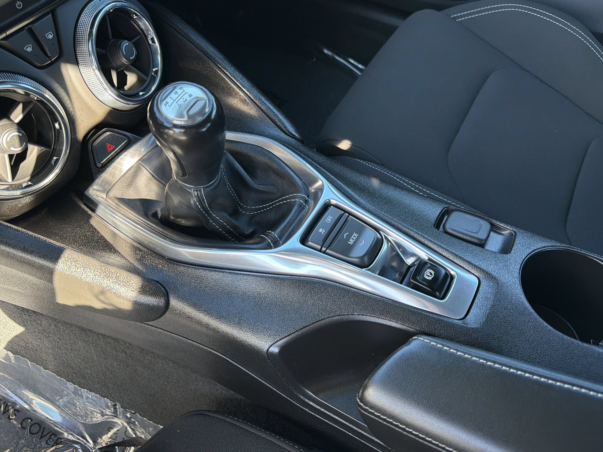 Used 2016 Chevrolet Camaro LT RWD image 6