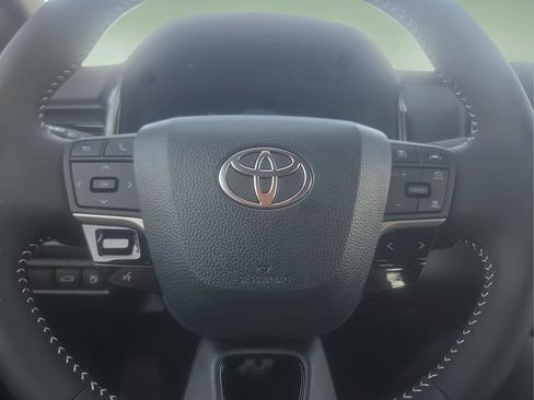 New 2026 Toyota Camry SE image 25