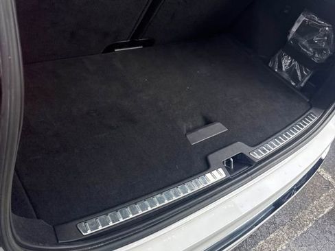 Used 2024 Volvo XC90 B5 Core image 9