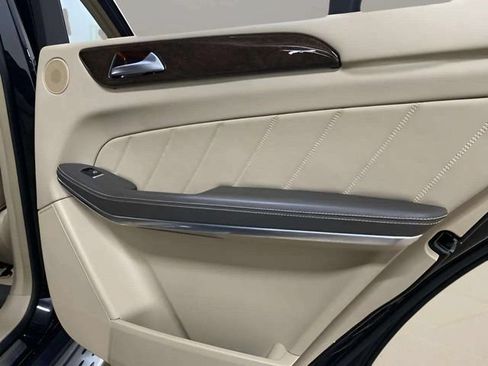Used 2013 Mercedes-Benz GL 450 4MATIC image 74