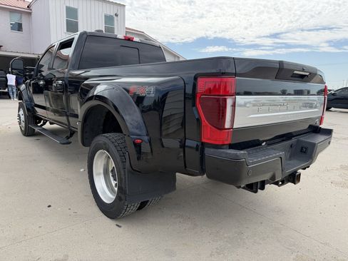 Used 2022 Ford F450 Platinum w/ FX4 Off-Road Package AWD/4WD image 2