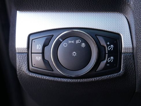 Used 2013 Ford Explorer XLT image 26